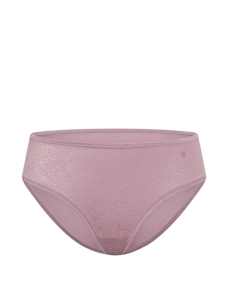 Bikiny kalhotky s neviditelným středním pasem. Produkt je růžové barvy a pochází z kolekce No-Show.