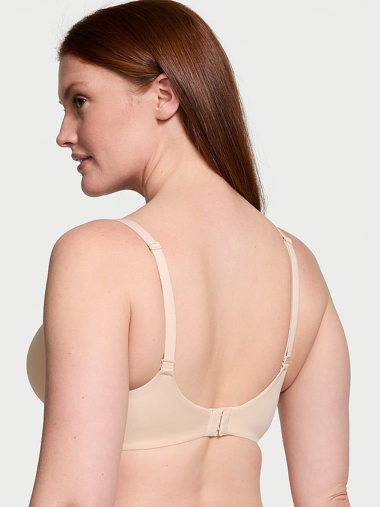 Perfect Shape Hladká push-up podprsenka. Produkt je béžový a pochází z kolekce triček.