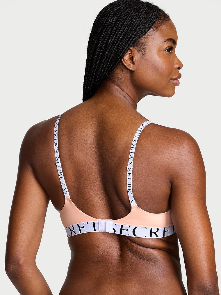 CoolBra Demi mírně polstrovaný. Produkt je růžové barvy a pochází z kolekce triček.