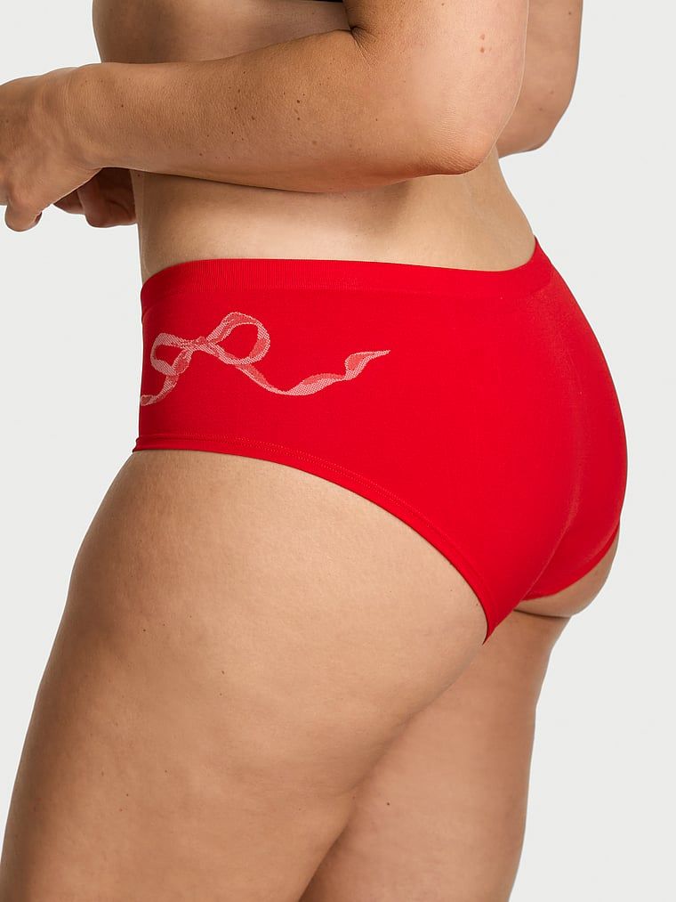 Kalhotky s mašličkou Seamless Bow Hiphugger. Produkt má červenou barvu a pochází z kolekce Bezešvé.