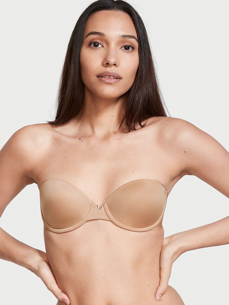 Mírně vyztužená podprsenka bez ramínek Sexy Illusions Strapless. Produkt je béžový a pochází z kolekce Victoria's Secret Bare.
