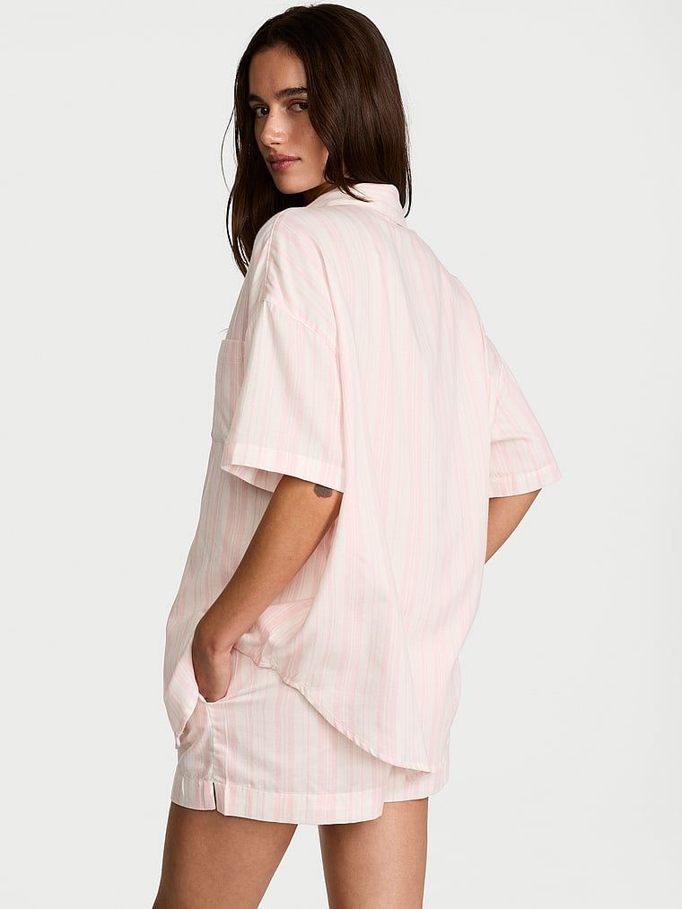 Bavlněné a modální pyžamo – halenka a kraťasy. Produkt je vzorovaný a pochází z kolekce Victoria's Secret.