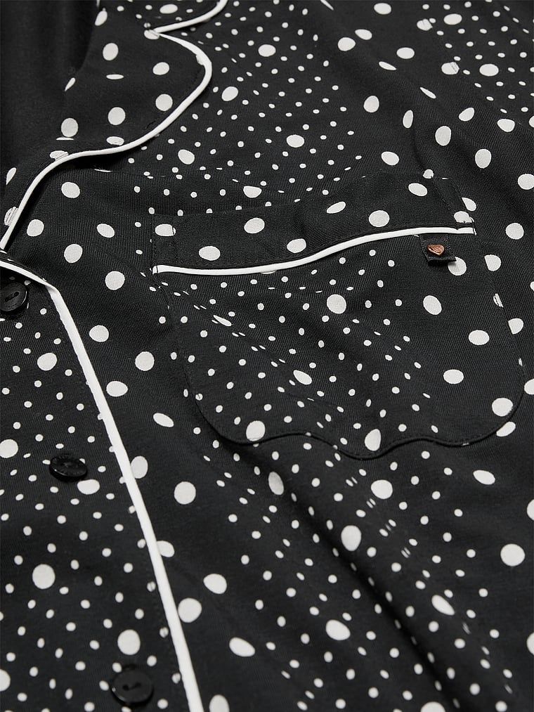 Modalové pyžamo s kraťasy. Produkt je vzorovaný a pochází z kolekce Victoria's Secret.