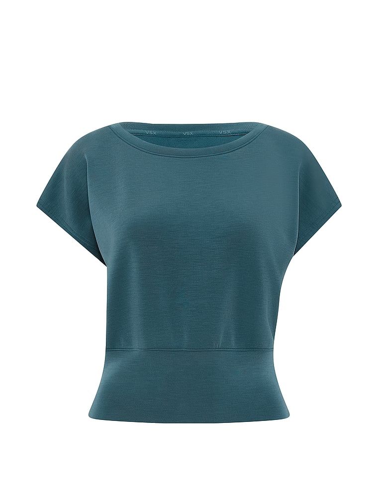 Krátký rukáv Featherweight Knit. Produkt je modré barvy a pochází z kolekce VSX.