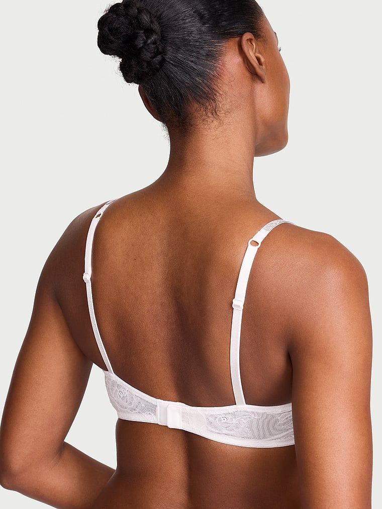 Mírně polstrovaná krajková podprsenka Gradient Shine Bandeau. Produkt je bílé barvy a pochází z kolekce Very Sexy.