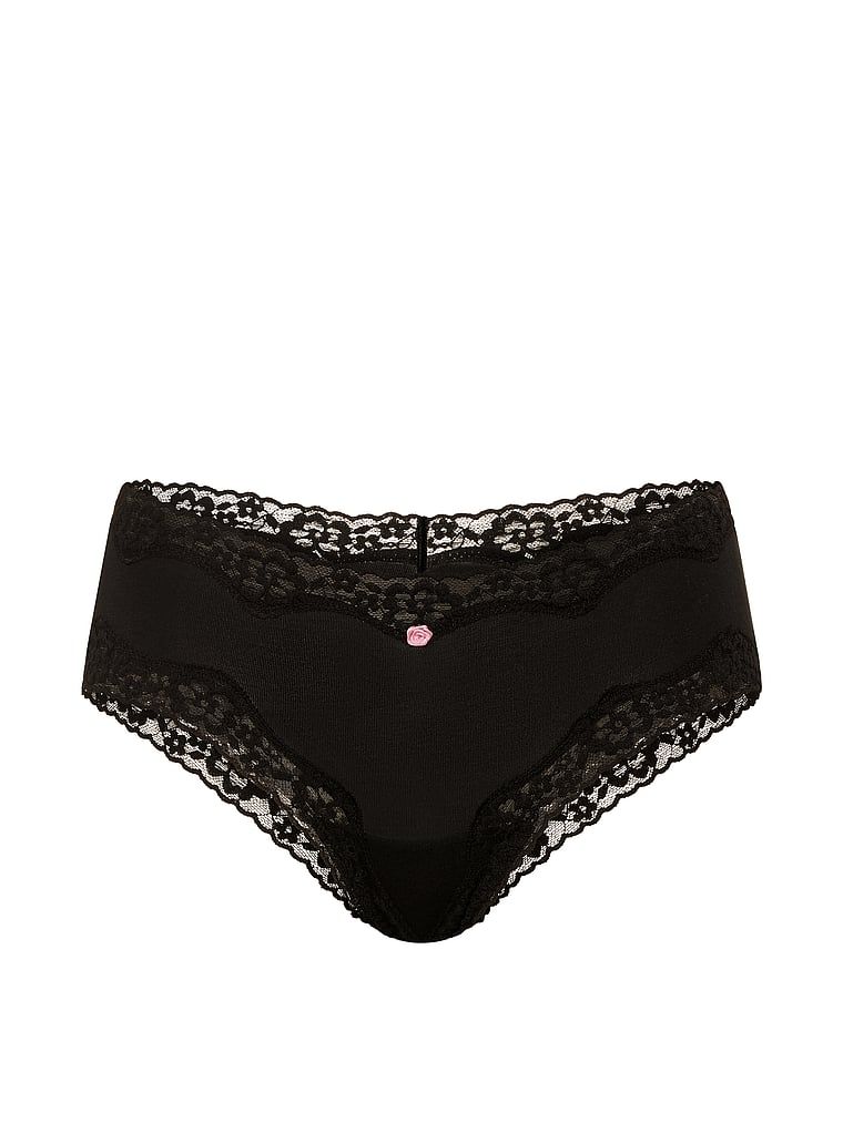 Bavlněné kalhotky s krajkou na okrajích Lace-Waist Cheeky. Produkt je černý a pochází z kolekce Lace Trim.