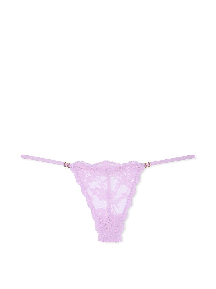Krajková tanga s nastavitelnými řemínky Lace V-String. Produkt je fialový a pochází z kolekce Dream Angels.