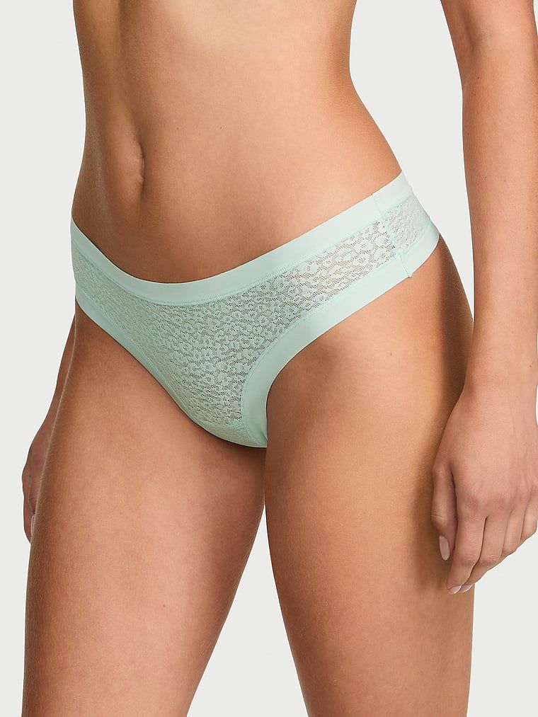 Tanga s leopardím vzorem jako Leopard. Produkt je zelené barvy a pochází z kolekce No-Show.