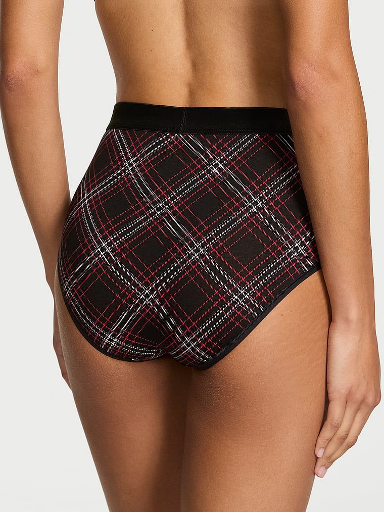 Bavlněné kalhotky s vysokým pasem a sametovým logem Shine Patch. Produkt je vzorovaný a pochází z kolekce Body by Victoria.