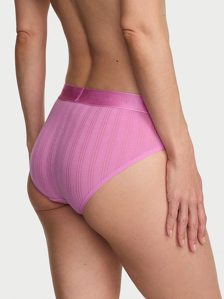 Kalhotky z Ultra-Fine Logo Hiphugger modal. Produkt je růžové barvy a pochází z kolekce Cotton.