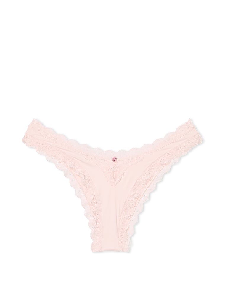 Brazilské kalhotky s krajkou Lace Trim Brazilian. Produkt je růžový a pochází z kolekce Dream Angels.