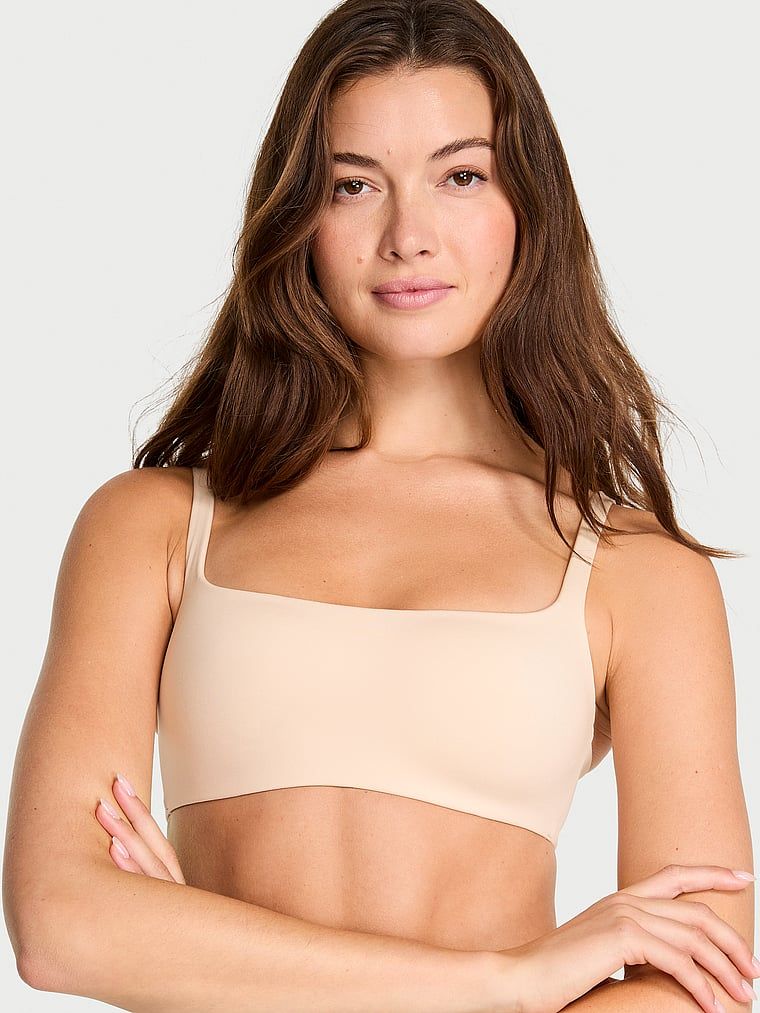 Luxe Contour Scoop mírně vyztužená podprsenka. Produkt je béžový a pochází z kolekce Body by Victoria.