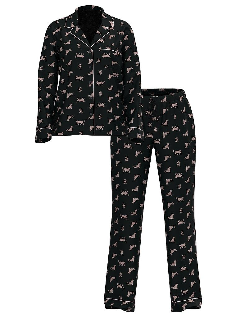 Dlouhé modální pyžamo. Produkt je vzorovaný a pochází z kolekce Victoria's Secret.