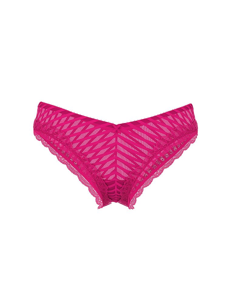 Pruhované kalhotky s hlubokými střiženými nohavičkami Tease Sheer Stripe Cheeky. Produkt je růžové barvy a pochází z kolekce Victoria's Secret.