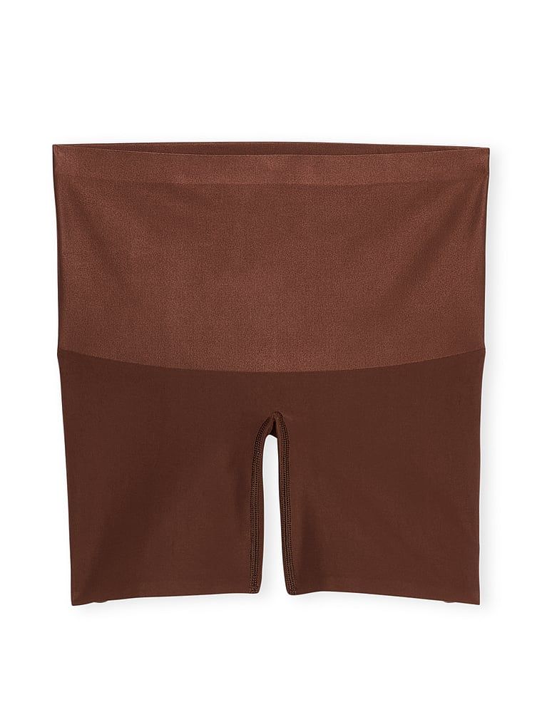Vyhlazující tvarující šortky Shimmer s vysokým pasem. Produkt je hnědý a pochází z kolekce Body by Victoria.