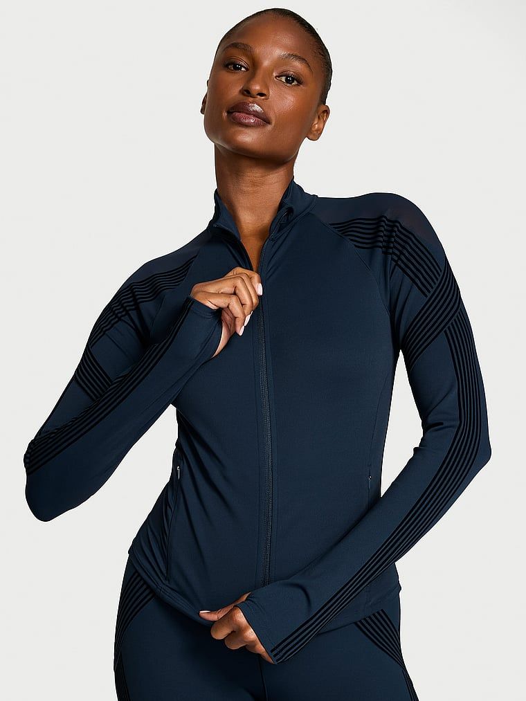 Sportovní mikina VSX Elevate Redefined Contours ze síťoviny a zipu. Produkt má modrou barvu a pochází z kolekce VSX.