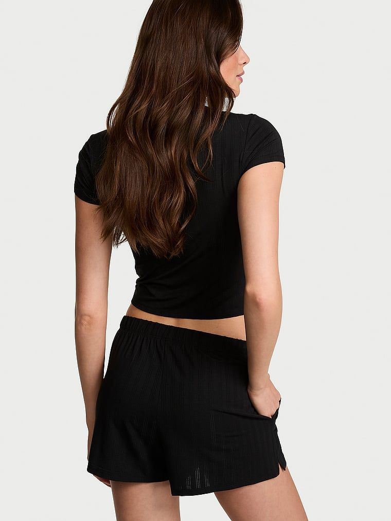 SoSoft ultra-jemné modální šortky na spaní. Produkt je černý a pochází z kolekce Victoria's Secret.