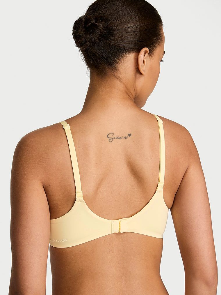 FlexFactor Demi mírně polstrovaná podprsenka. Produkt je žluté barvy a pochází z kolekce Body by Victoria.