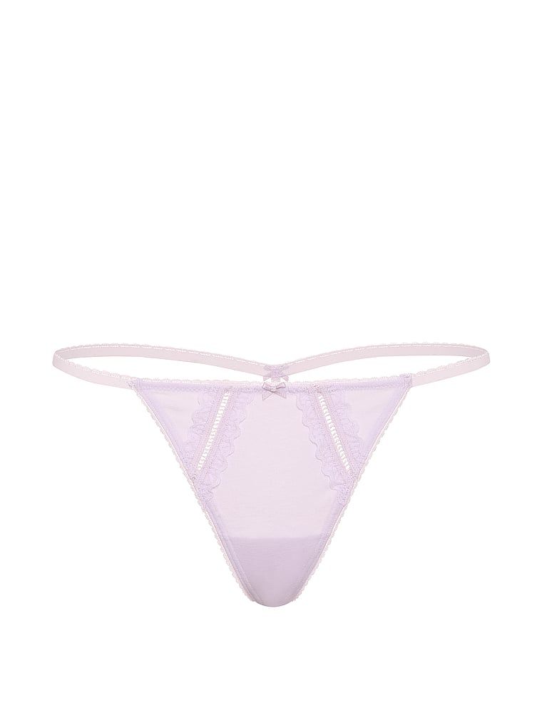Bavlněné tanga s vložkami na krajku. Produkt je fialové barvy a pochází z kolekce Victoria's Secret.