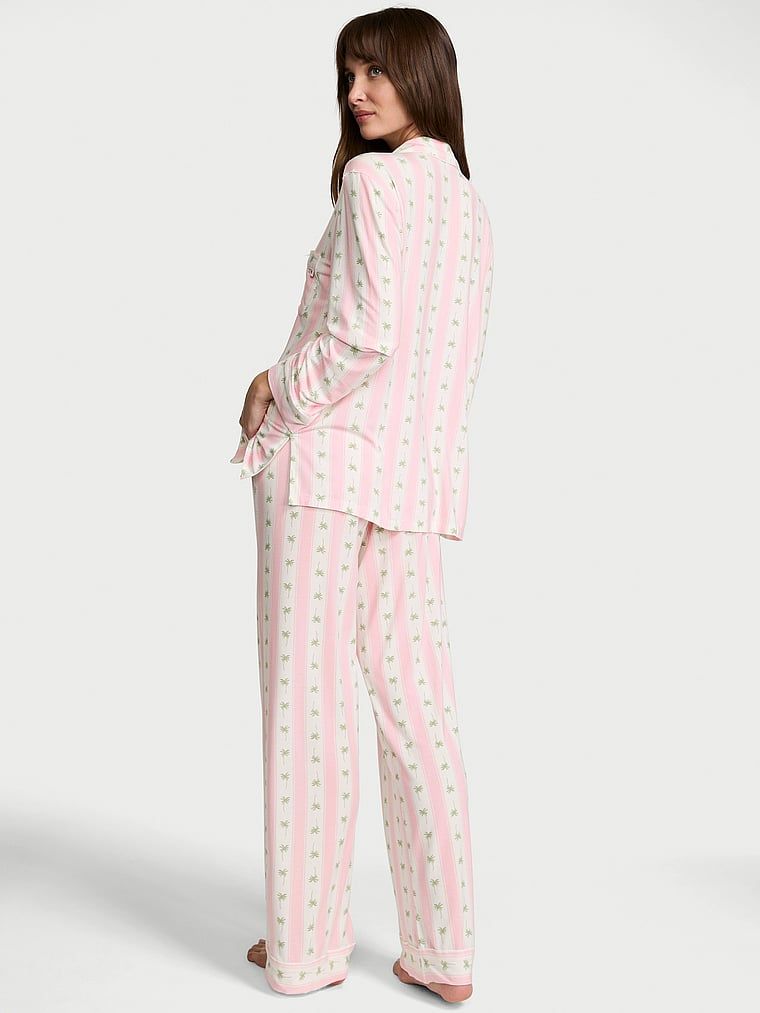 Dlouhé pyžamo ze SoSoft modalu. Produkt je vzorovaný a pochází z kolekce Victoria's Secret.