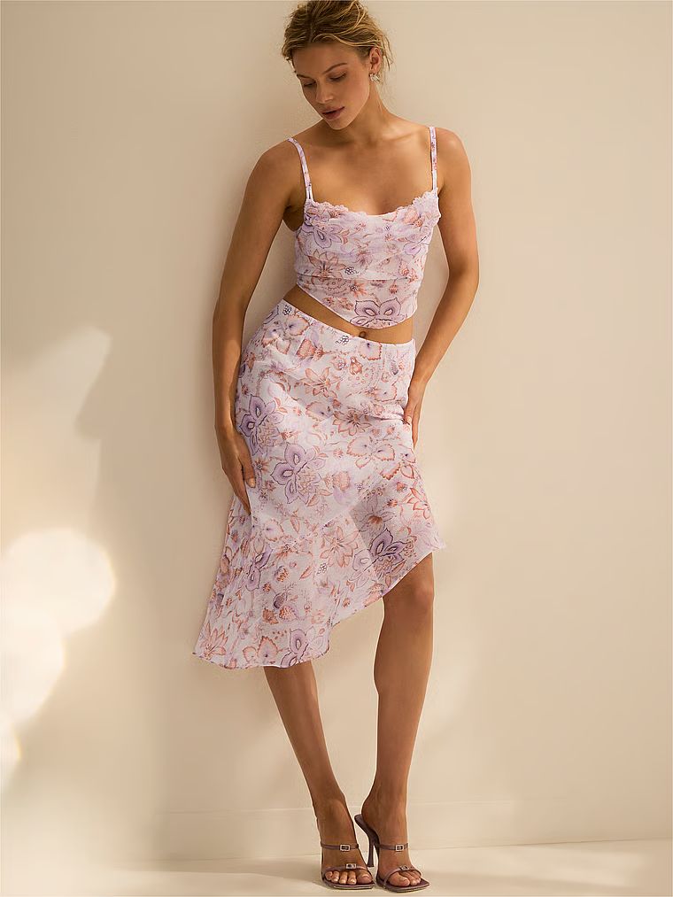Asymetrická šifonová midi sukně Vintage Blossom. Produkt má květinový vzor a pochází z kolekce Victoria's Secret.