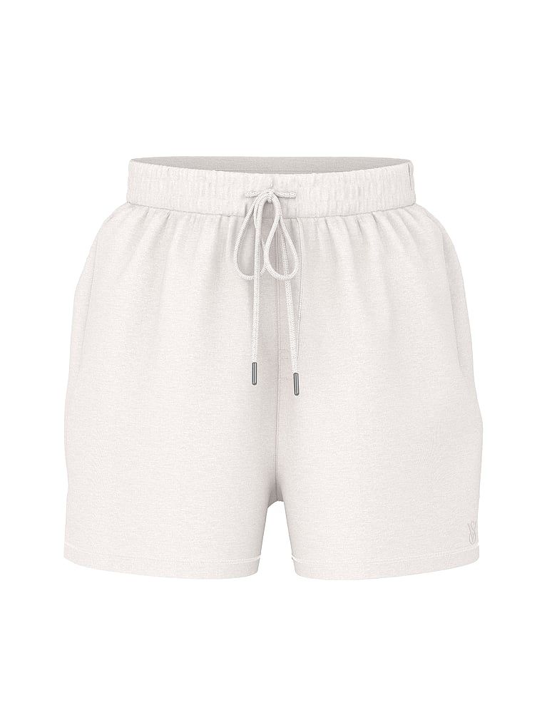 Froté šortky mimo službu. Produkt je bílé barvy a pochází z kolekce Angel Essentials.