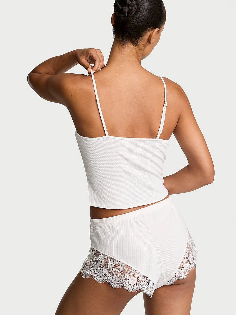Bavlněná spací souprava – top a kraťasy Pointelle Rib. Produkt je bílé barvy a pochází z kolekce Dream Angels.