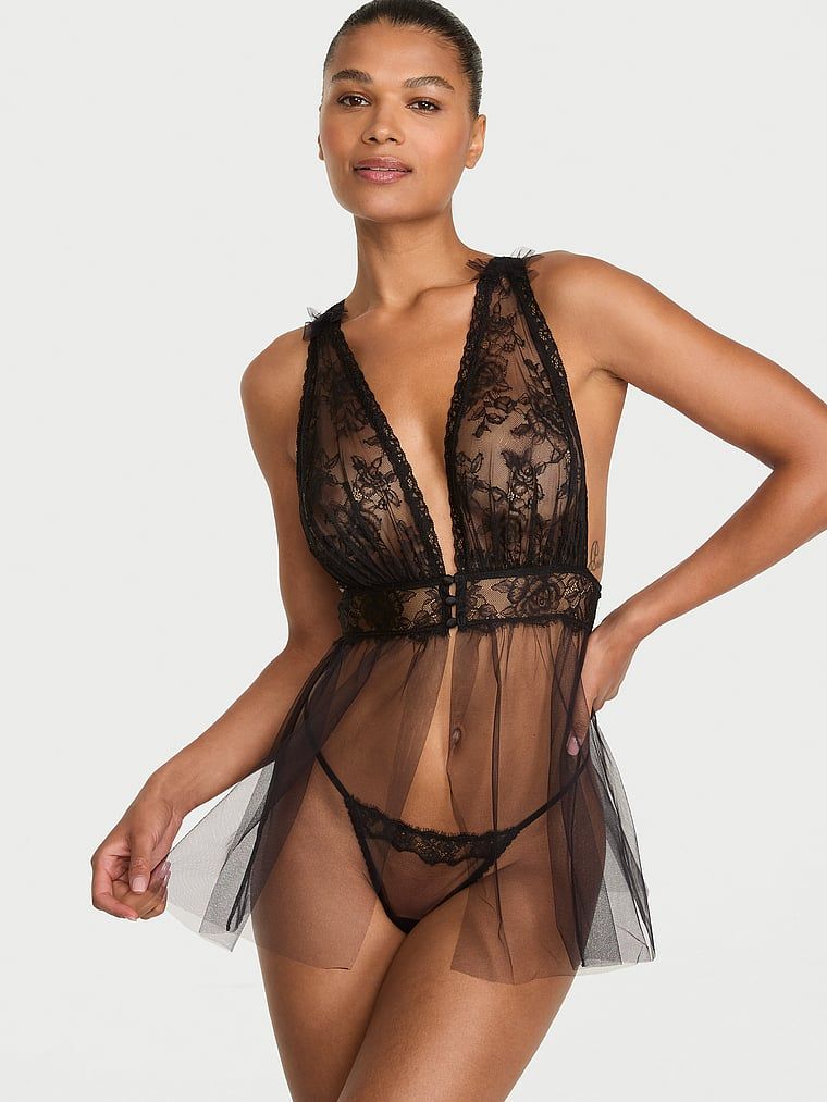 Very Sexy Souprava s košilkou z krajky s motivem růže s hlubokým výstřihem