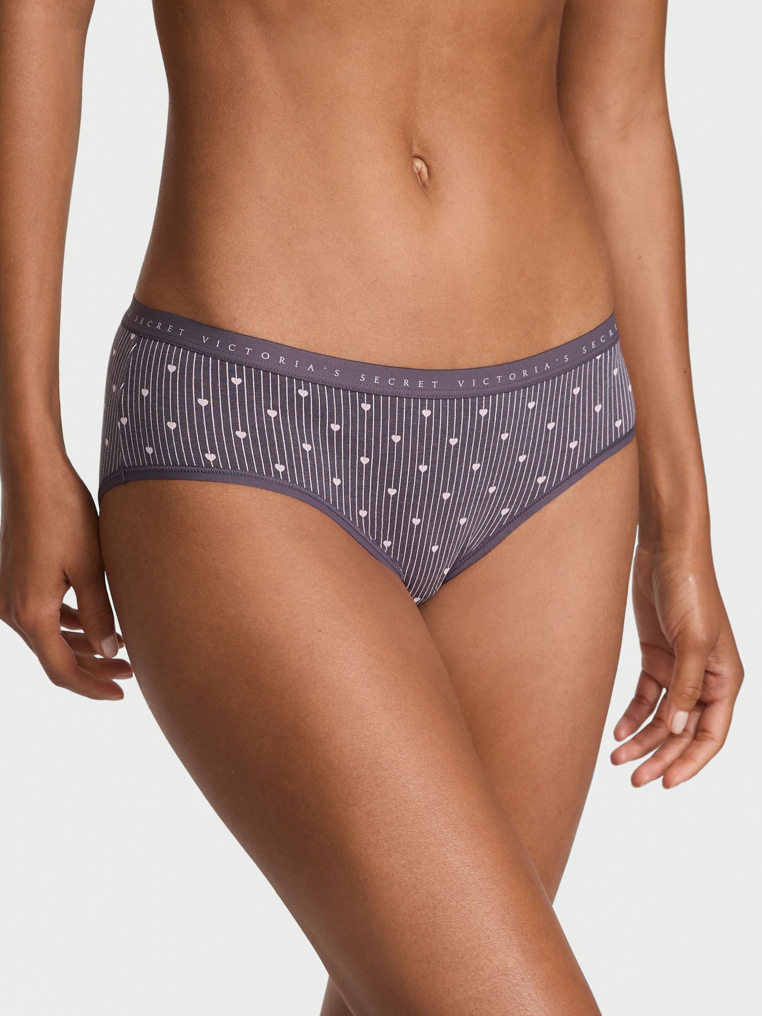 Bavlněné kalhotky Hiphugger. Produkt je vzorovaný a pochází z kolekce Victoria's Secret.