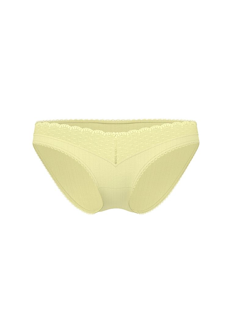 Krajkové Pointelle kalhotky v bikinách. Produkt je žluté barvy a pochází z kolekce Victoria's Secret.