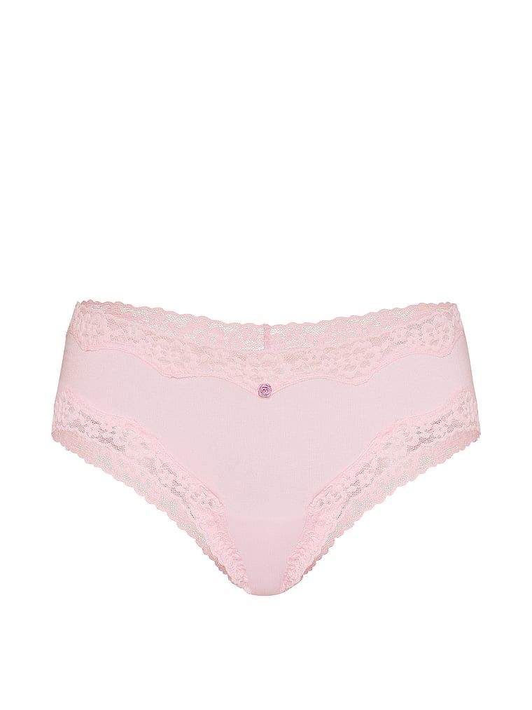 Bavlněné kalhotky s krajkou na okrajích Lace-Waist Cheeky. Produkt je růžové barvy a pochází z kolekce Lace Trim.
