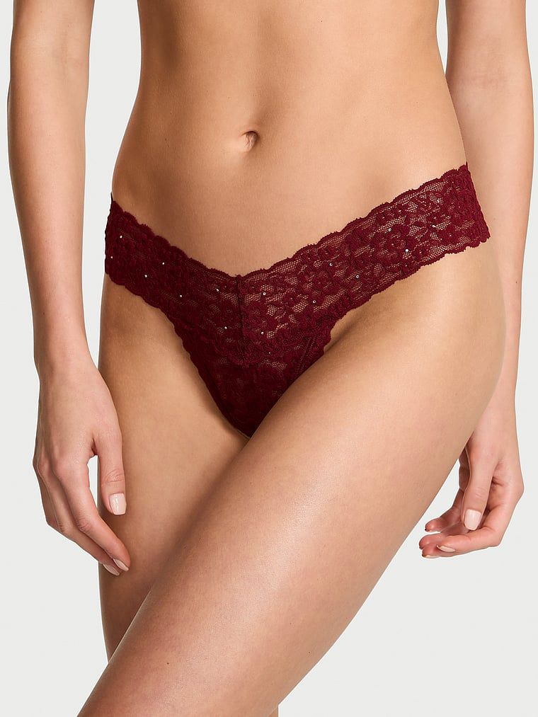 Krajková tanga Lacie Sparkle s flitry. Produkt je červené barvy a pochází z kolekce Lacie.