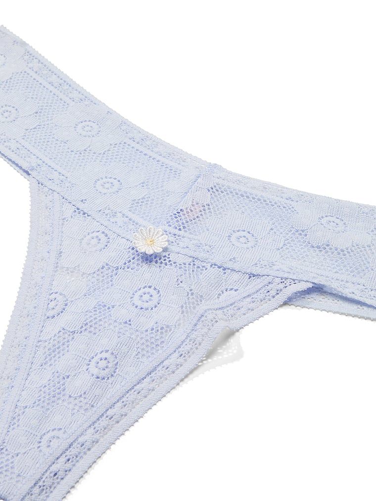 Tanga s krajkou Lace. Produkt je modré barvy a pochází z kolekce Lacie.