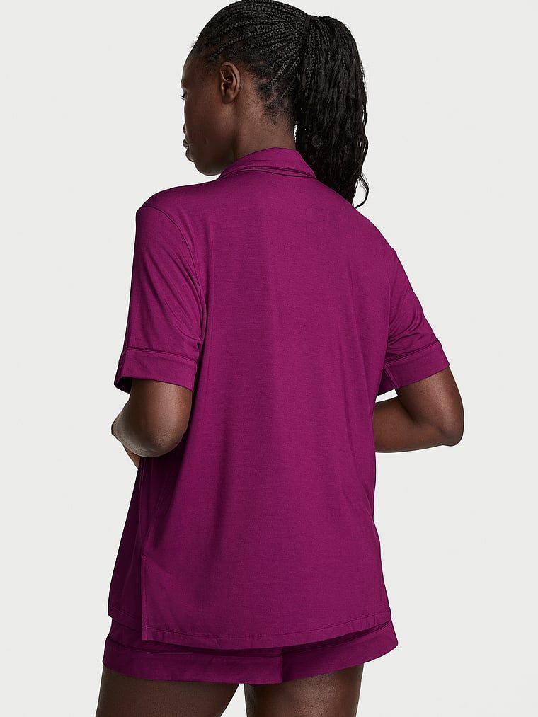 Modal pyžama s kraťasy SoSoft. Produkt je fialové barvy a pochází z kolekce Victoria's Secret.