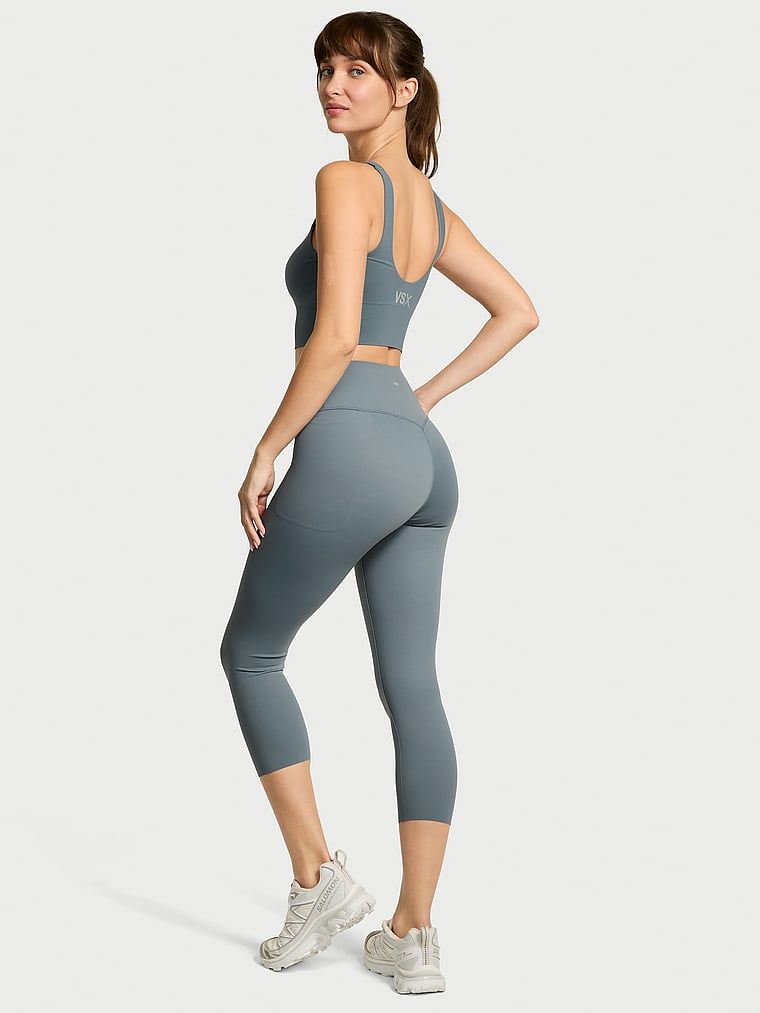 Legíny VSX Elevate Capri. Produkt je šedý a pochází z kolekce VSX.