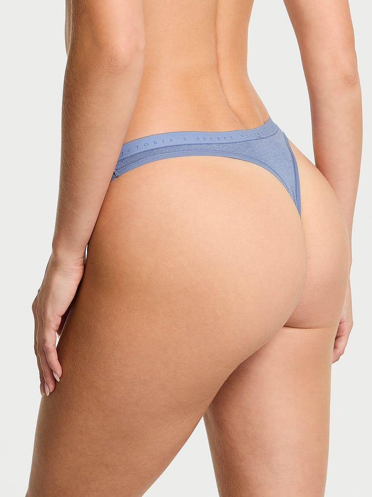 Bavlněná tanga s vysokými nohavicemi Scoop. Produkt je modrý a pochází z kolekce Victoria's Secret.