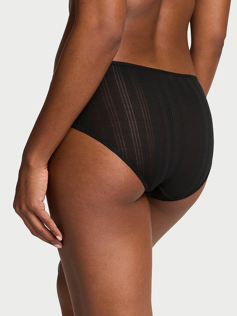 Ultra-jemné hiphugger modální kalhotky. Produkt je černý a pochází z kolekce Victoria's Secret.