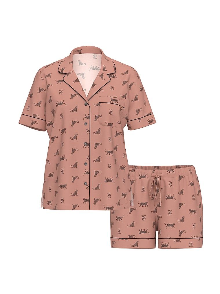 Modalové pyžamo s kraťasy. Produkt je vzorovaný a pochází z kolekce Victoria's Secret.