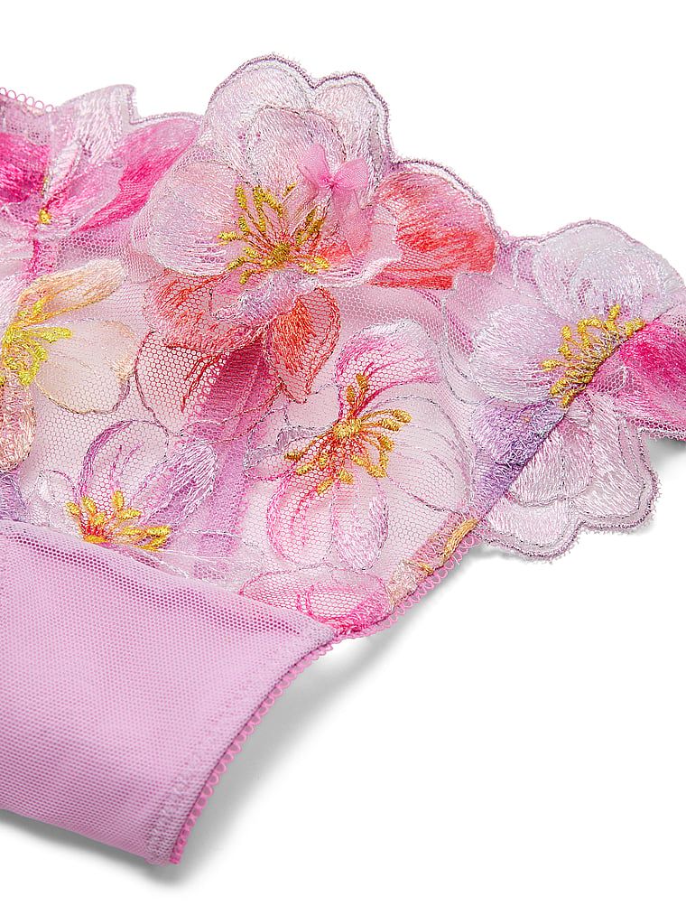 Tanga s akvarelovou výšivkou. Produkt je vzorovaný a pochází z kolekce Dream Angels.