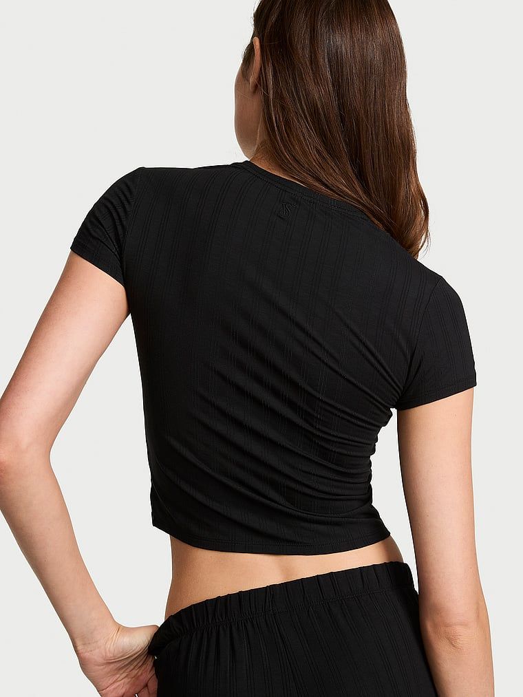 Tričko SoSoft Ultra-Fine Sleeping Modal. Produkt je černý a pochází z kolekce Victoria's Secret.