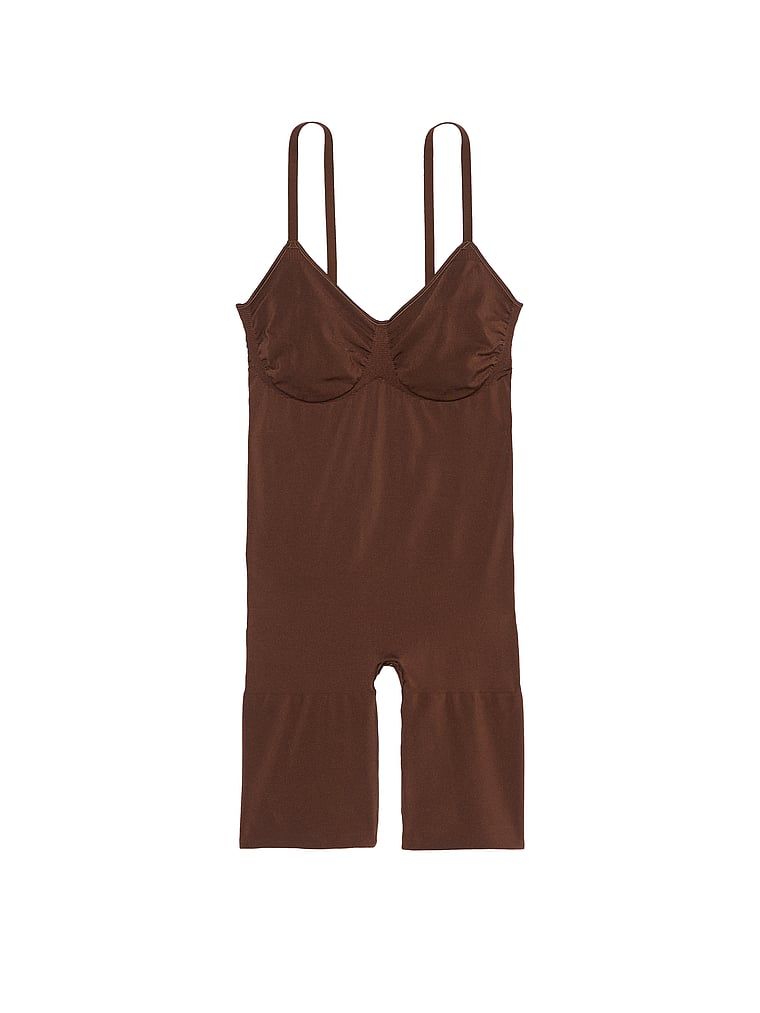Tvarovací overal Shapewear od Victoria s kraťasy. Výrobek je hnědý a pochází z kolekce Victoria's Secret.