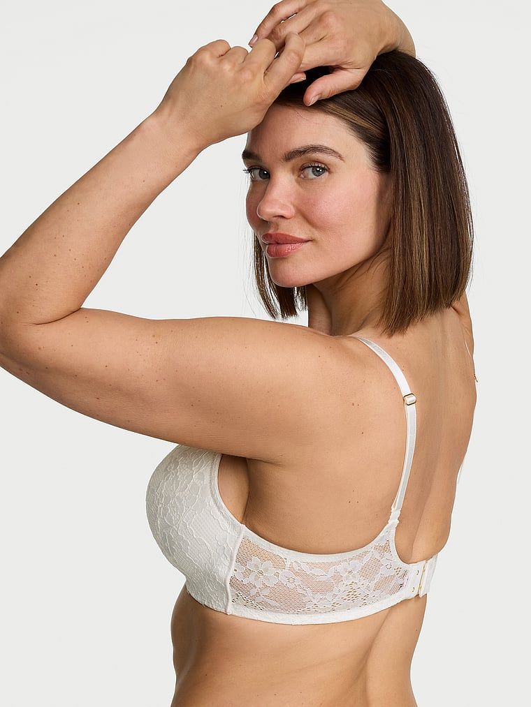 Krajková push-up podprsenka bez kostic. Produkt je bílý a pochází z kolekce Dream Angels.