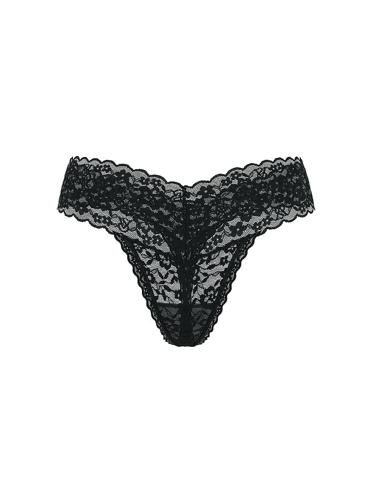 Tanga z rozkvetlé krajky. Produkt je černý a pochází z kolekce Lacie.