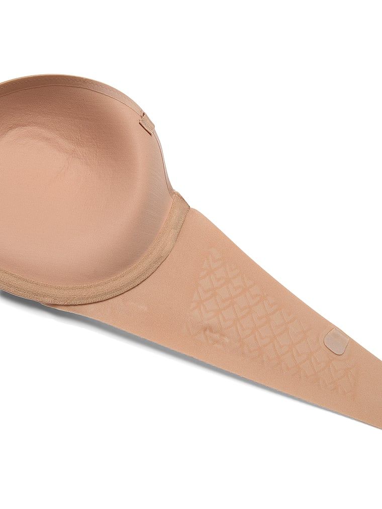 Uplift bezramínková push-up podprsenka. Produkt je béžové barvy a pochází z kolekce Invisible by Victoria's Secret.