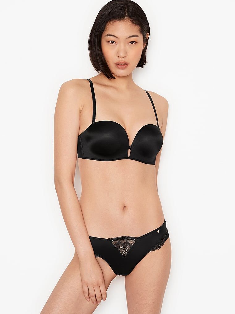 Push-up podprsenka bez ramínek se 2 velikostmi Bombshell augmentace. Produkt je černý a pochází z kolekce Very Sexy.