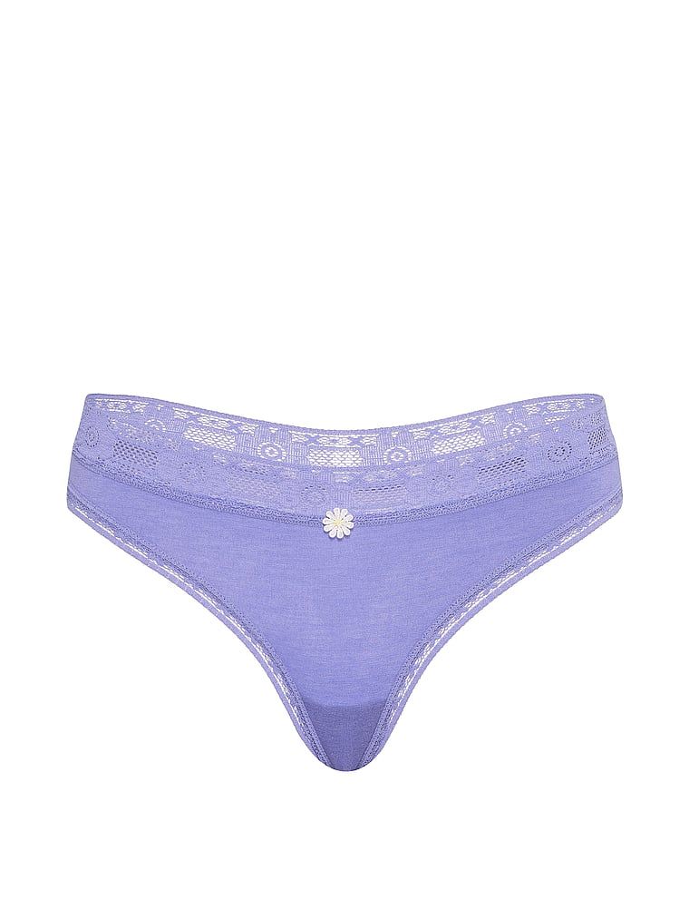 Bavlněné tanga s krajkou a krajkou s lemem. Produkt je modré barvy a pochází z kolekce Lace Trim.