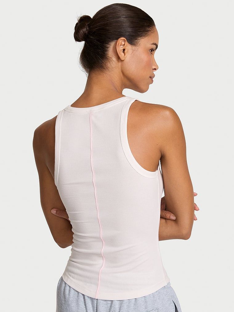 Top VS ikona Racerback. Produkt je bílé barvy a pochází z kolekce Angel Essentials.