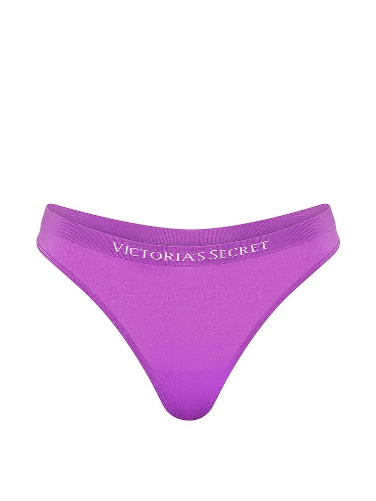 Bezešvé tanga. Produkt je fialové barvy a pochází z kolekce Seamless.