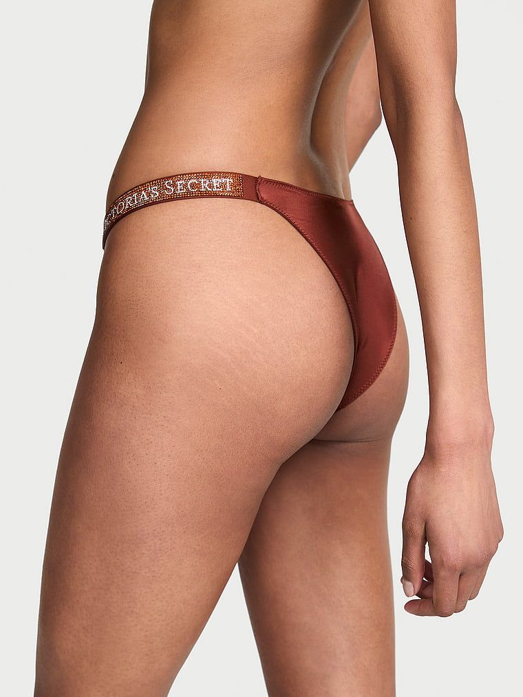 Brazilské krajkové kalhotky s pruhy Shine Strap. Produkt je vzorovaný a pochází z kolekce Very Sexy.