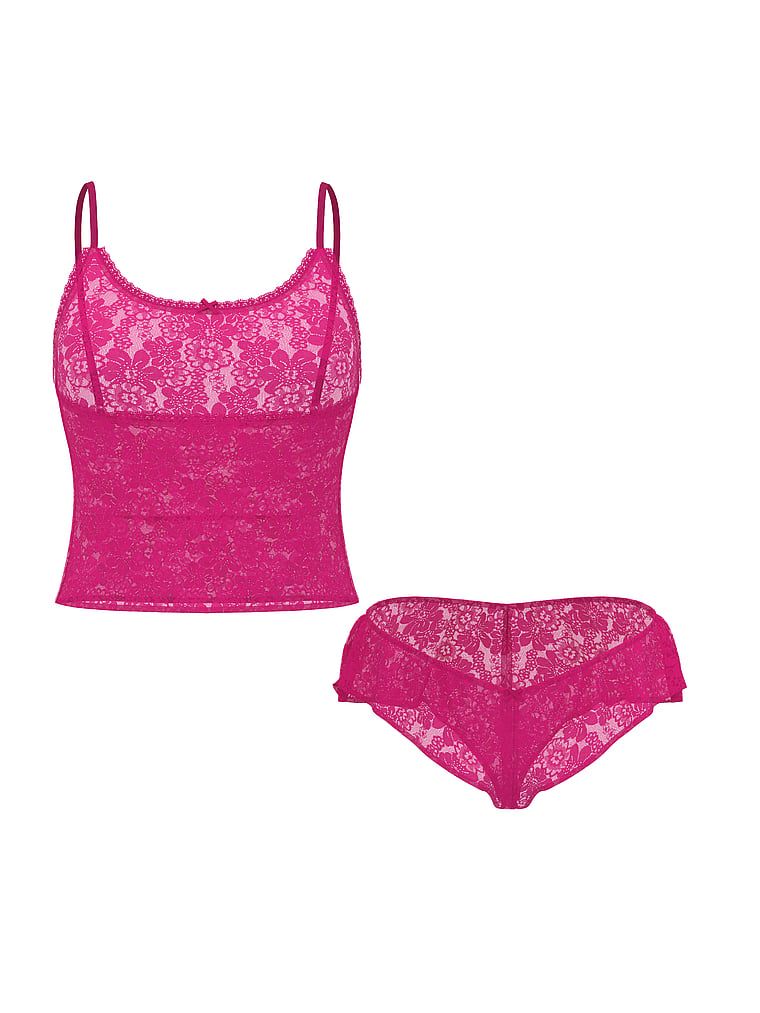 Krajková spací souprava – top a kalhotky Tease. Produkt je růžové barvy a pochází z kolekce Victoria's Secret.